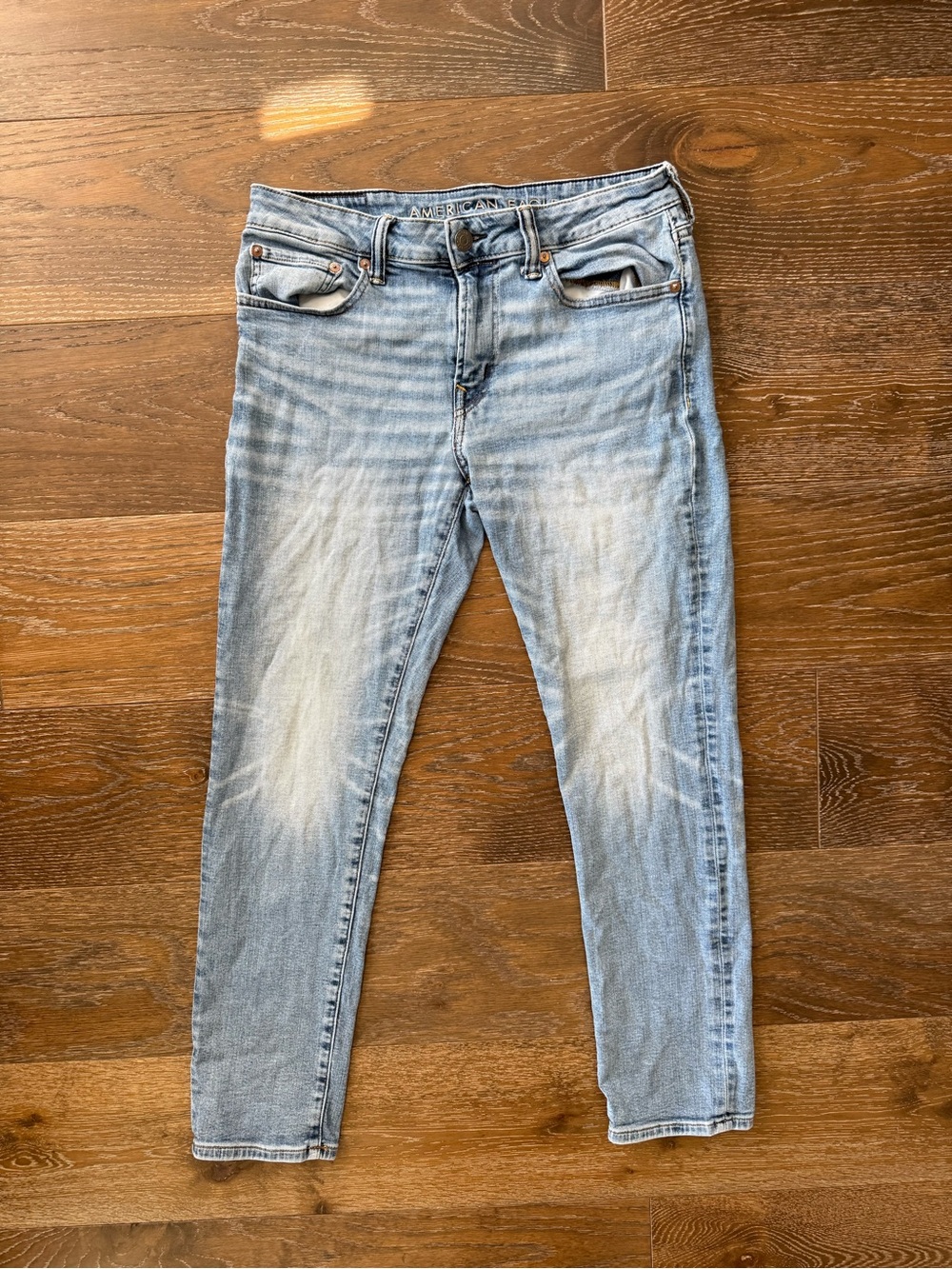 American Eagle Outfitters - Men’s Light Wash Airflex+ Slim Jeans - 32x30